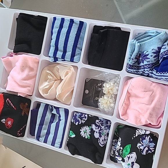 Ladies Advent Calendar Oeko-Tex Underwear, Socks and Surprise Set - Picture 1 of 10